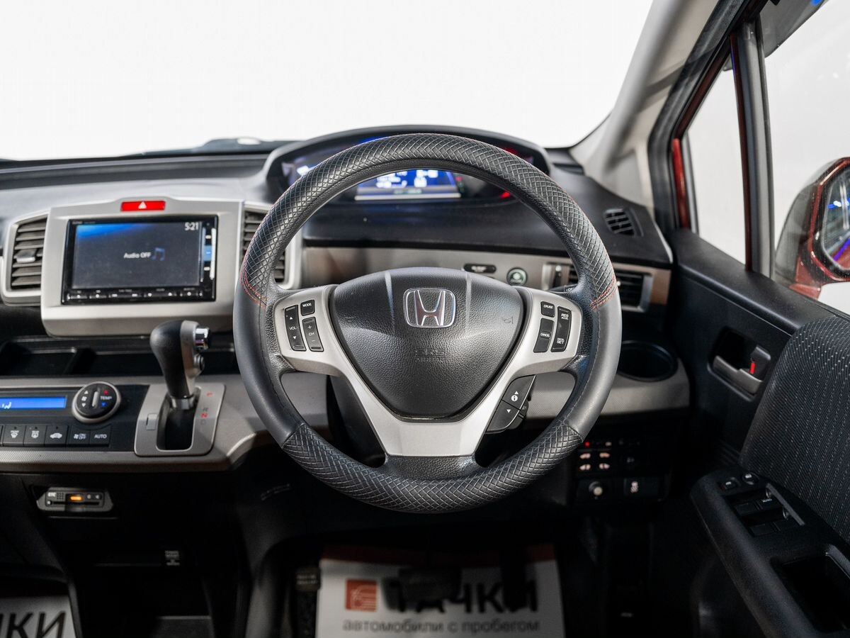 Honda Freed 2015 - фото автомобиля