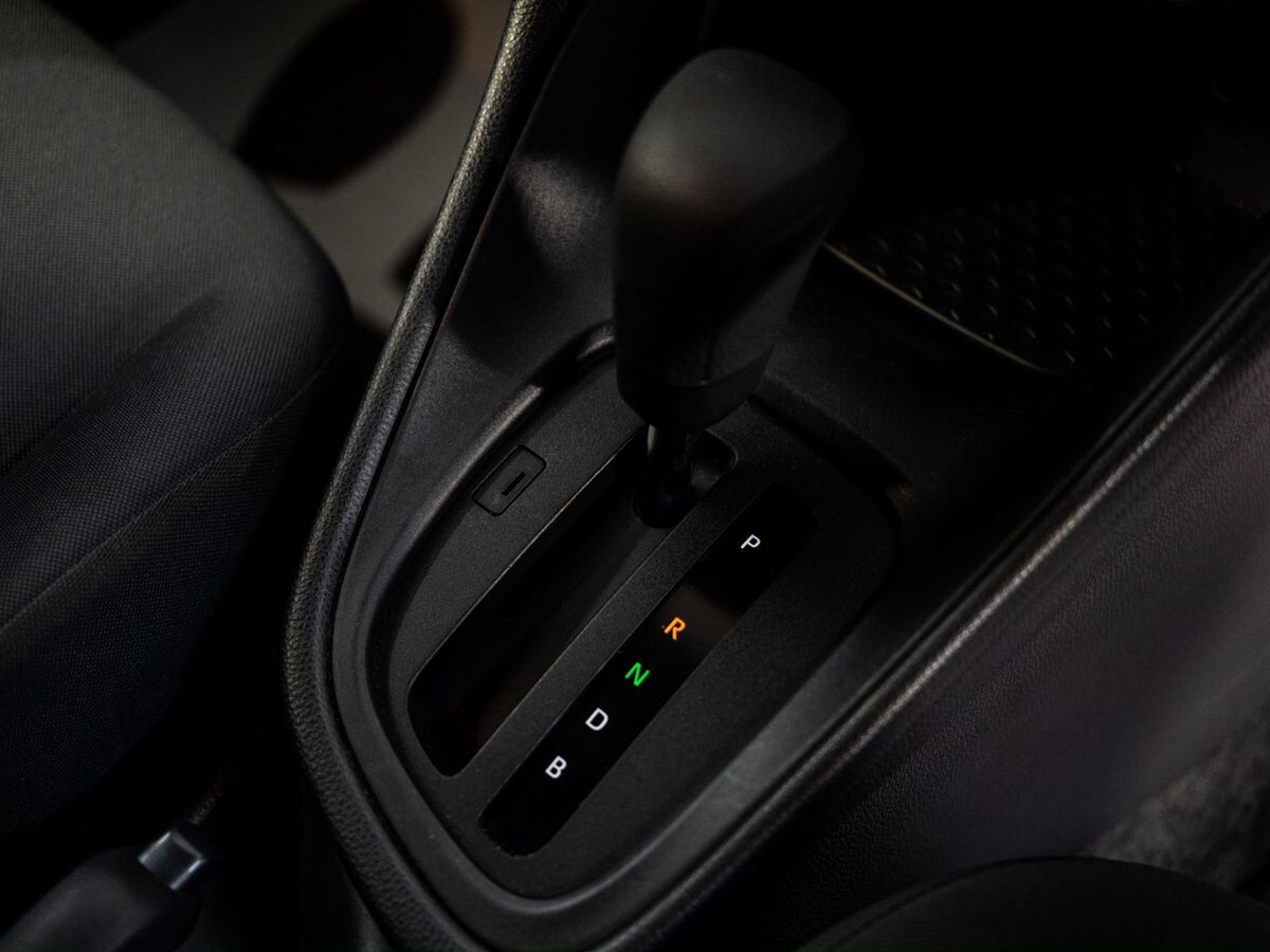 Toyota Yaris 2020 - фото автомобиля