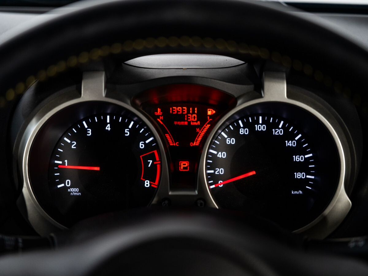 Nissan Juke 2015 - фото автомобиля