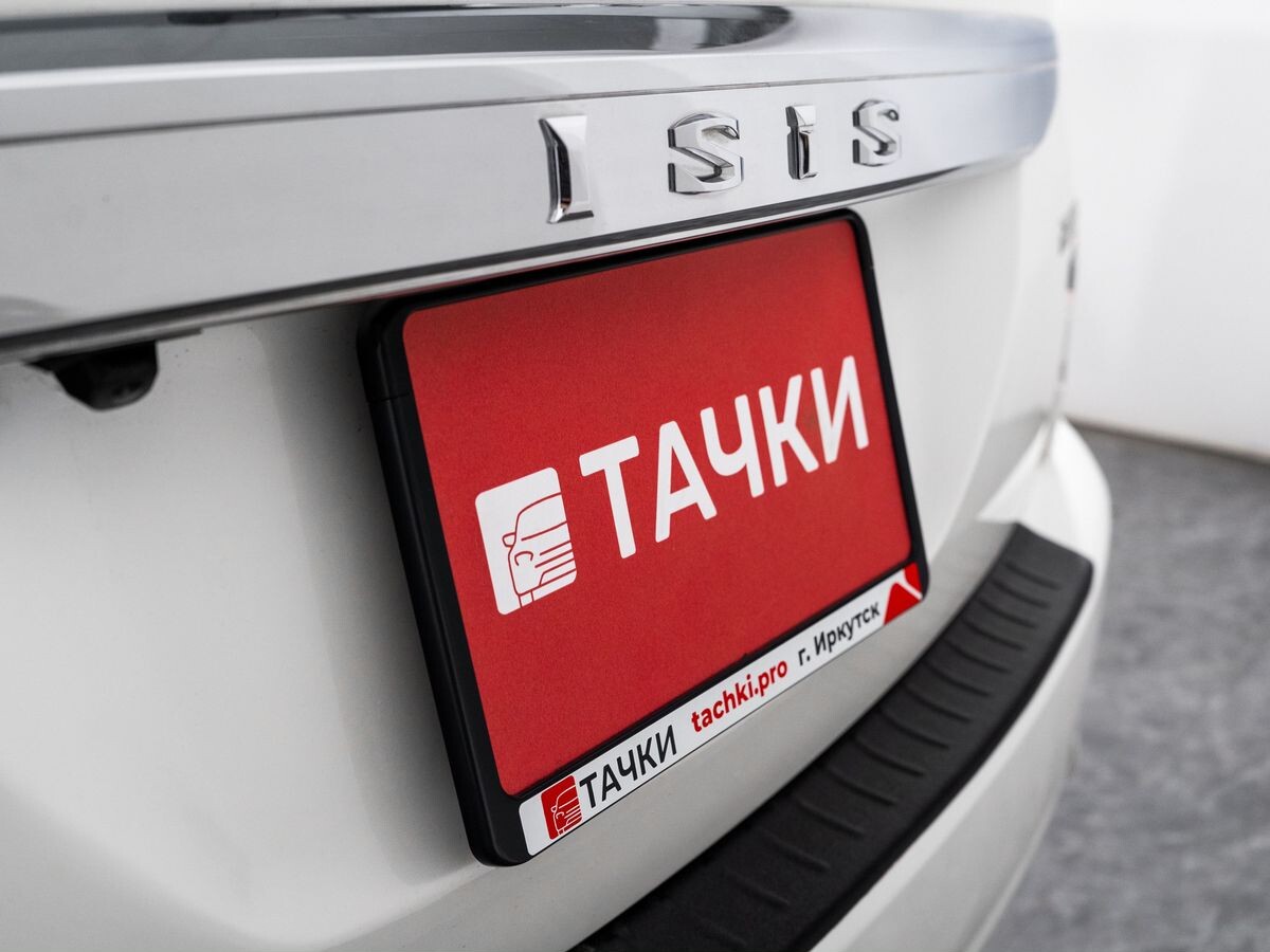 Toyota Isis 2012 - фото автомобиля