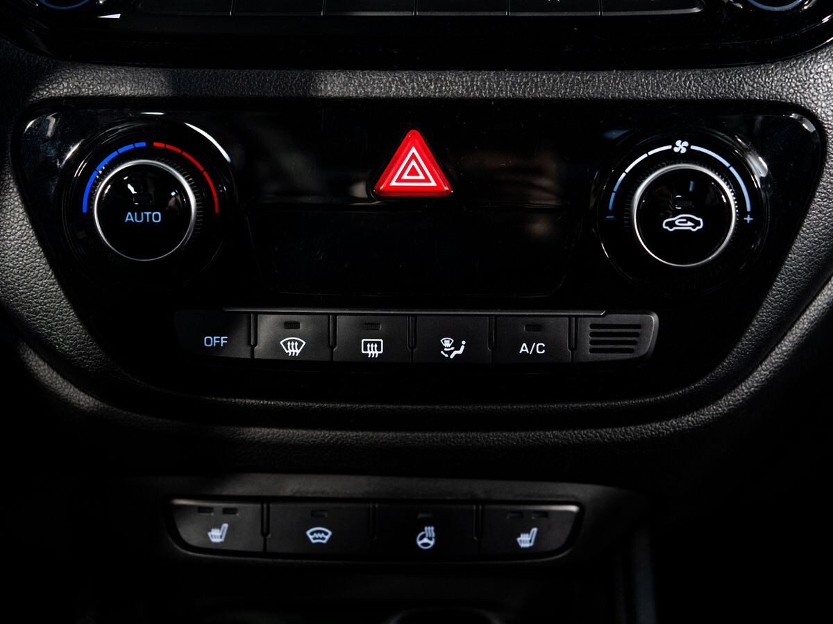 Hyundai Solaris 2021 - фото автомобиля