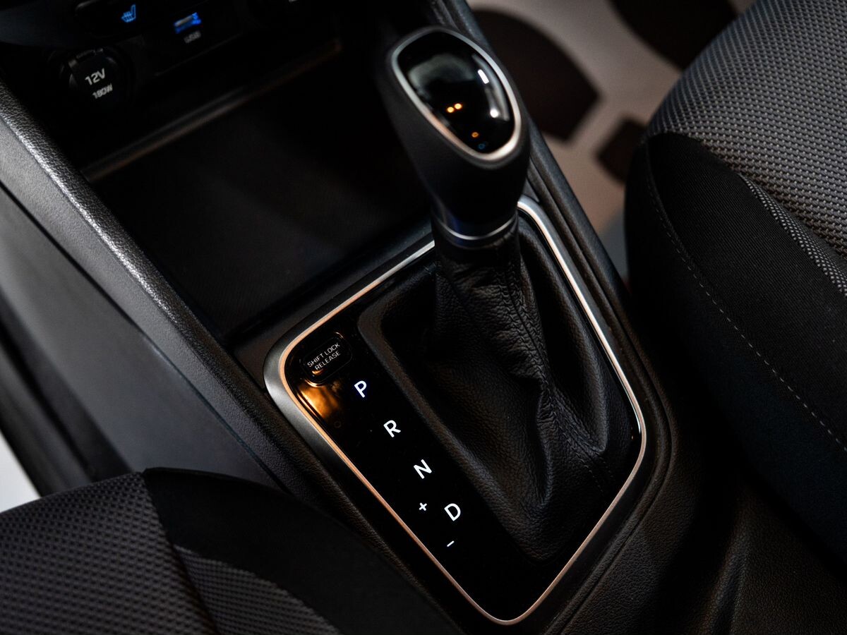 Hyundai Solaris 2021 - фото автомобиля