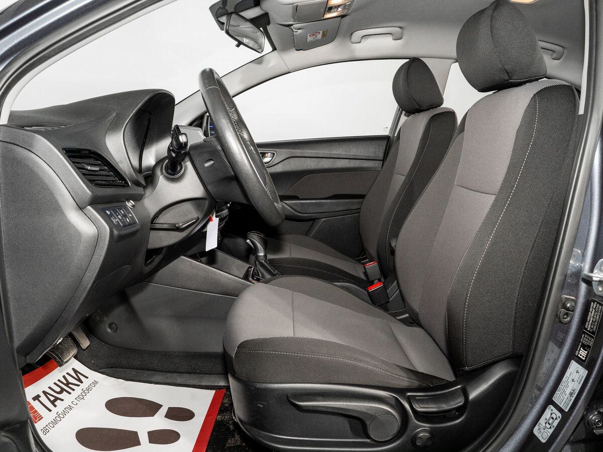 Hyundai Solaris 2021 - фото автомобиля