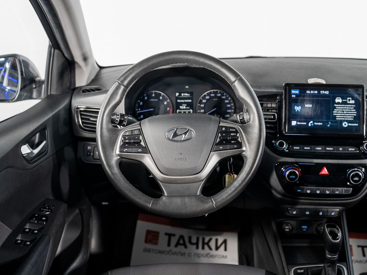 Hyundai Solaris 2021 - фото автомобиля