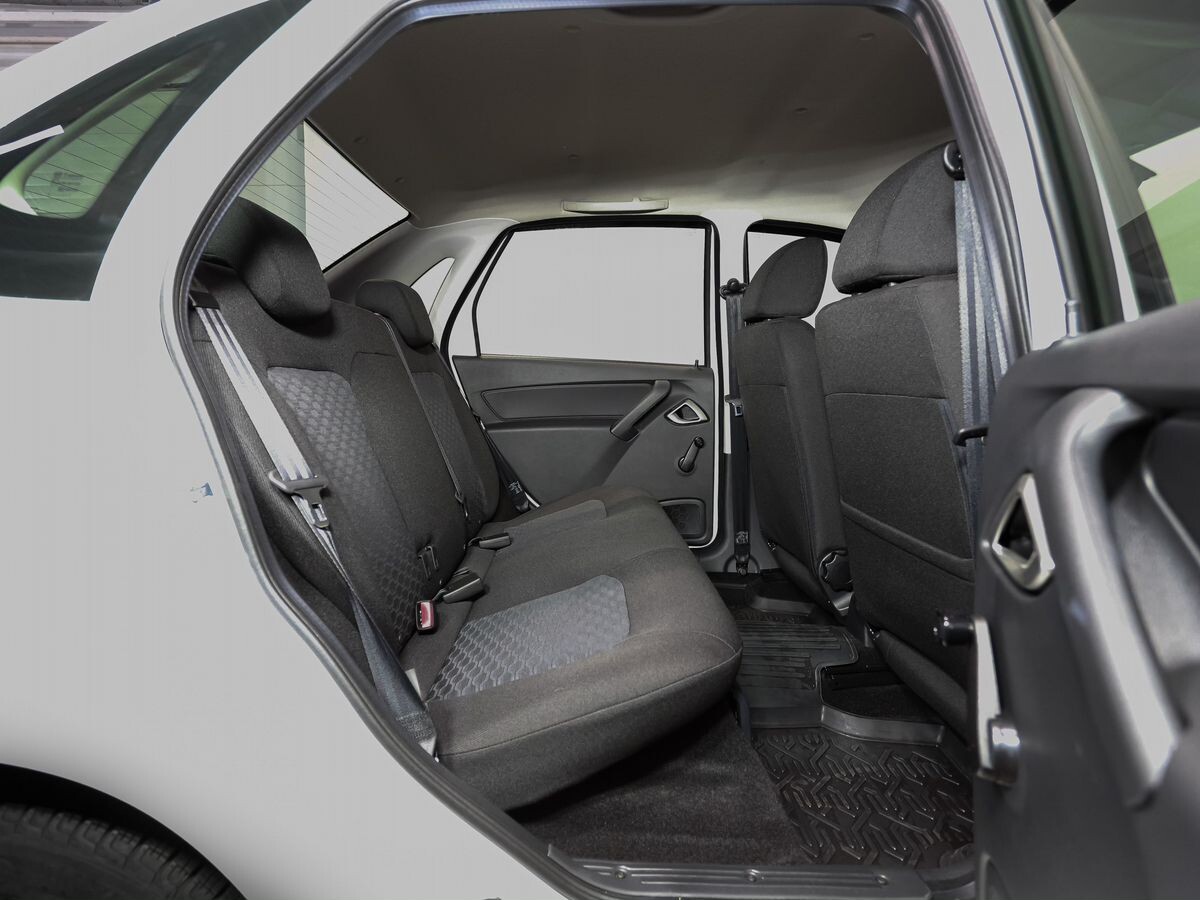 Lada (ВАЗ) Granta 2023 - фото автомобиля