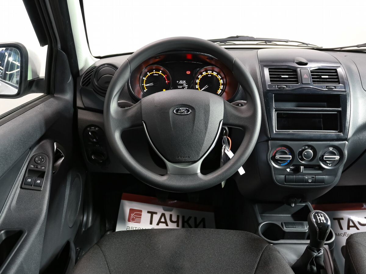 Lada (ВАЗ) Granta 2023 - фото автомобиля