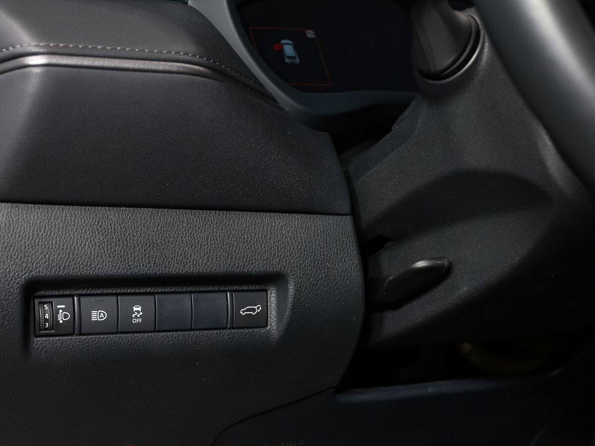 Toyota Venza 2023 - фото автомобиля