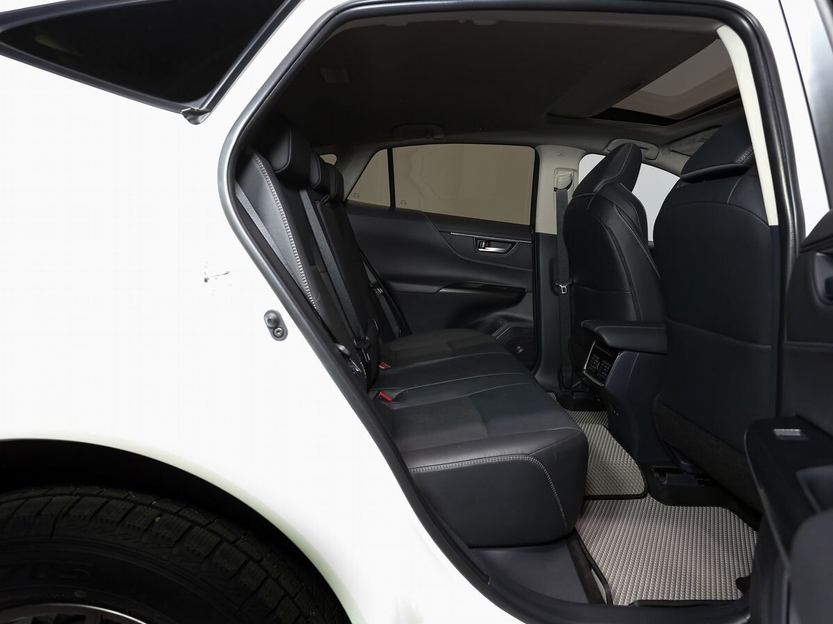 Toyota Venza 2023 - фото автомобиля