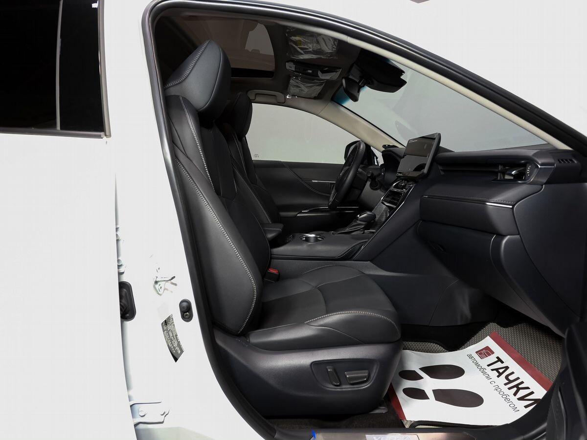Toyota Venza 2023 - фото автомобиля