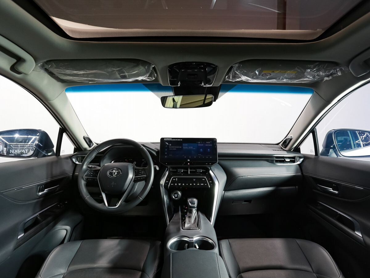 Toyota Venza 2023 - фото автомобиля