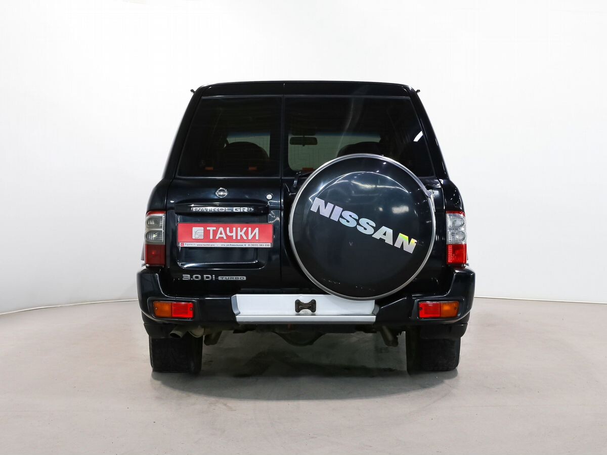 Nissan Patrol 2004 - фото автомобиля