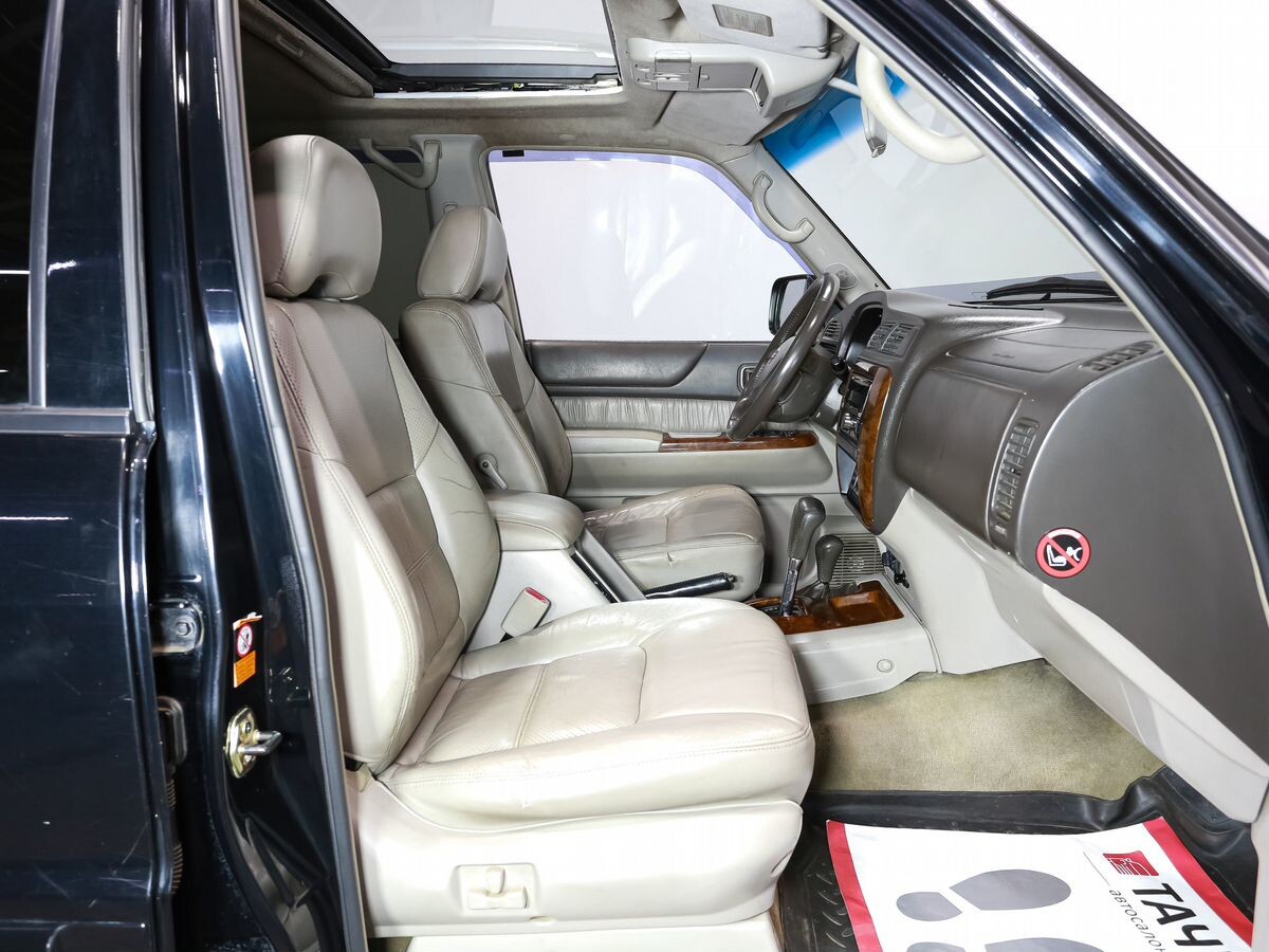 Nissan Patrol 2004 - фото автомобиля