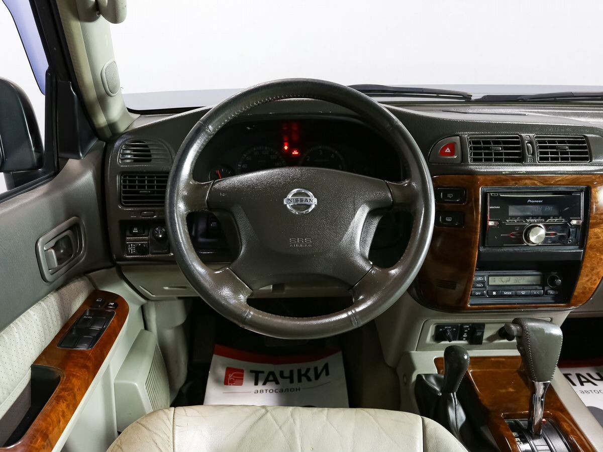Nissan Patrol 2004 - фото автомобиля