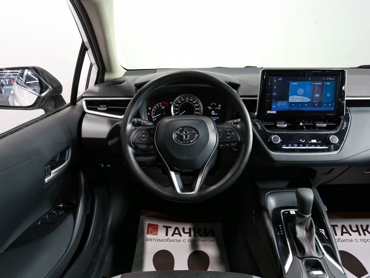 Toyota Corolla 2024 - фото автомобиля