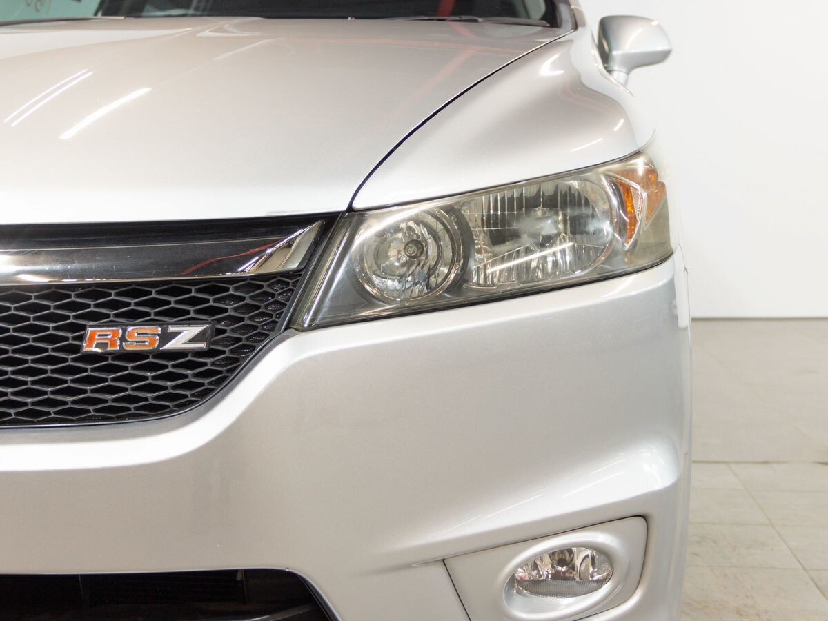 Honda Stream 2008 - фото автомобиля