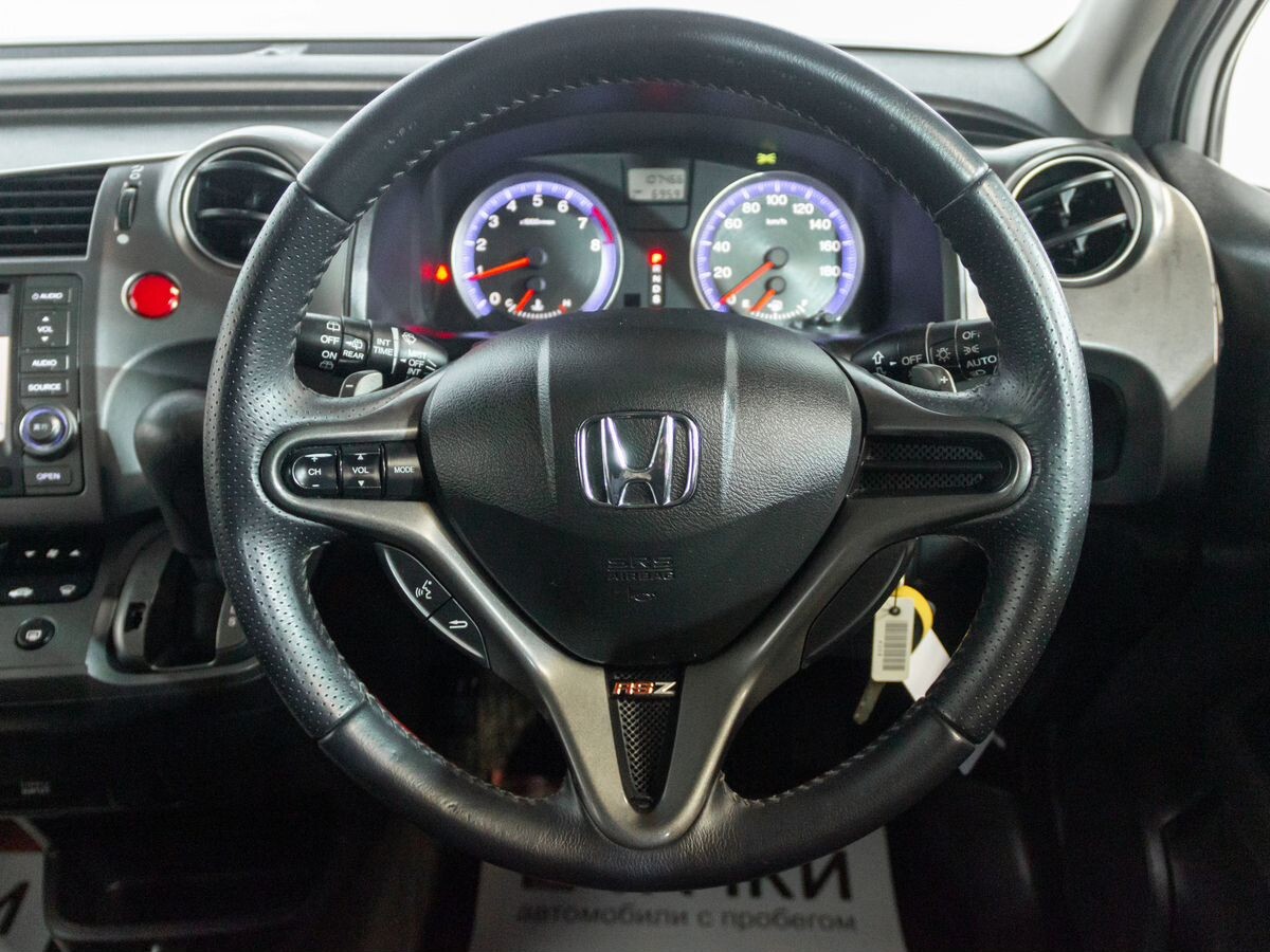 Honda Stream 2008 - фото автомобиля