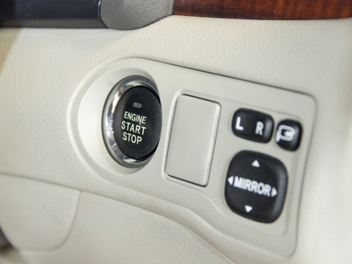 Toyota Premio 2012 - фото автомобиля