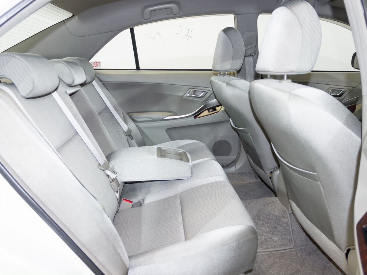 Toyota Premio 2012 - фото автомобиля