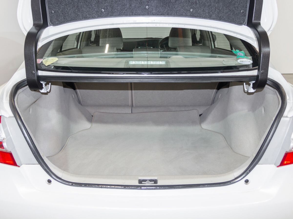 Toyota Premio 2012 - фото автомобиля