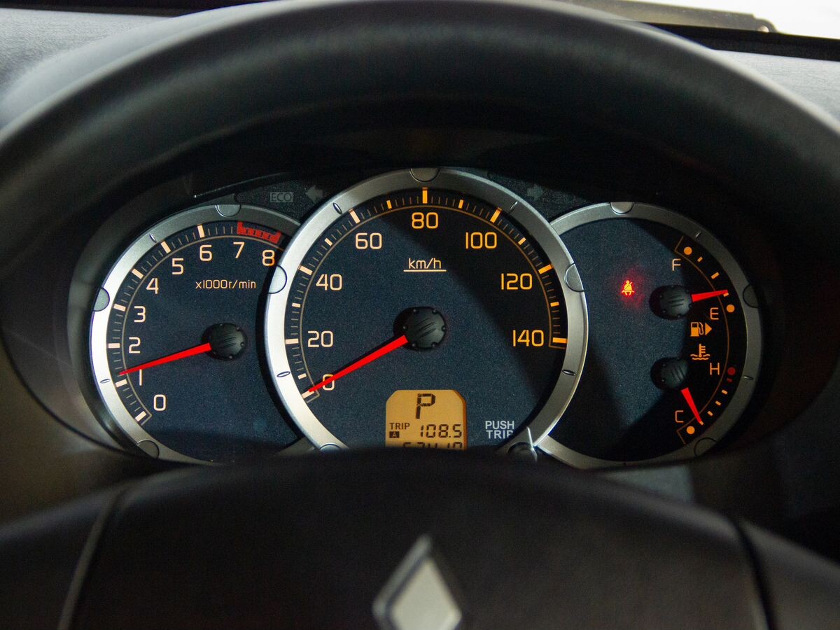 Mitsubishi Pajero Mini 2012 - фото автомобиля