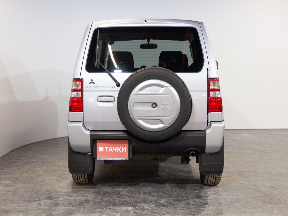 Mitsubishi Pajero Mini 2012 - фото автомобиля