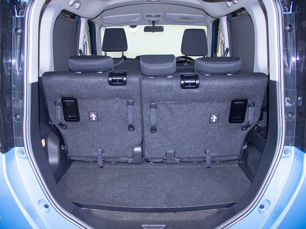 Toyota Tank 2018 - фото автомобиля