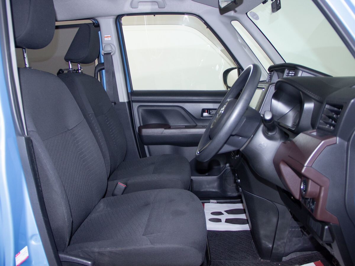 Toyota Tank 2018 - фото автомобиля