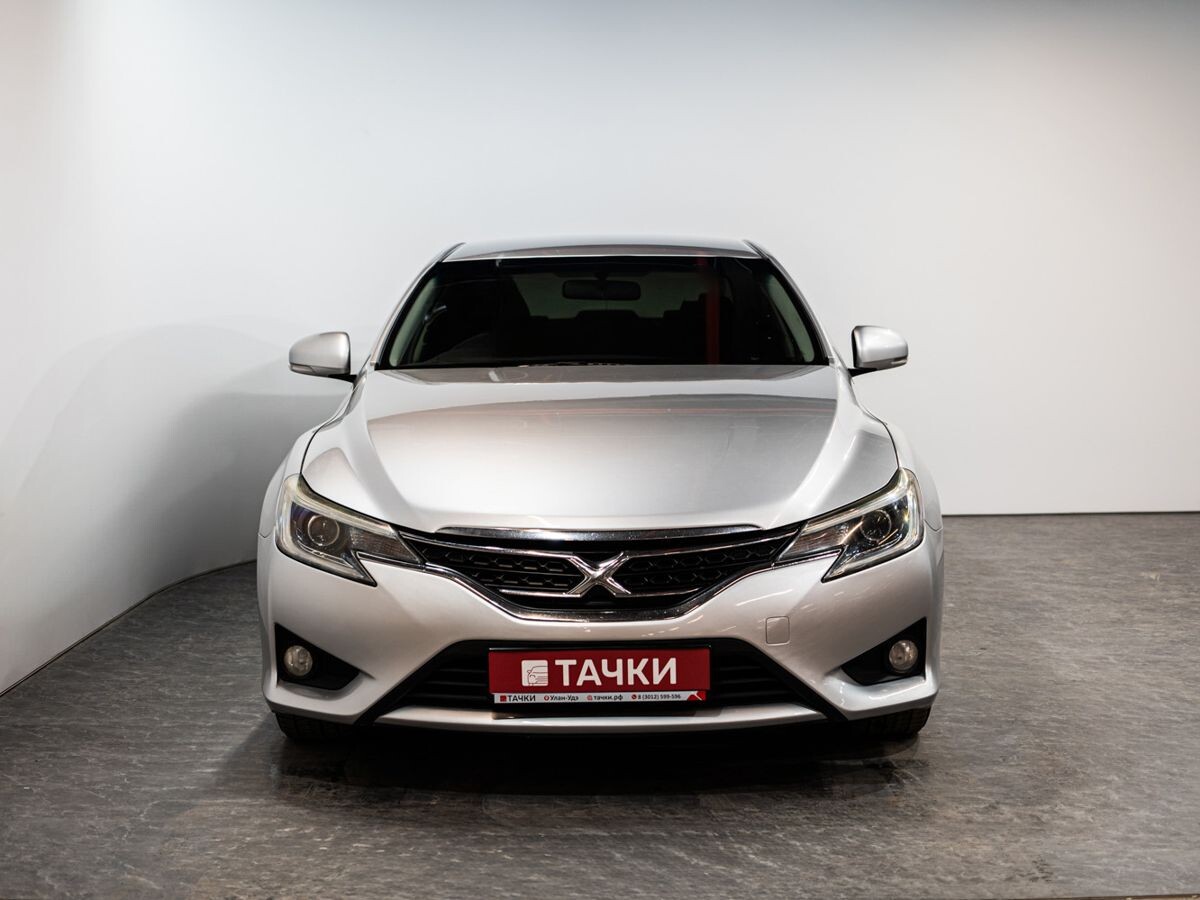 Toyota Mark X 2013 - фото автомобиля