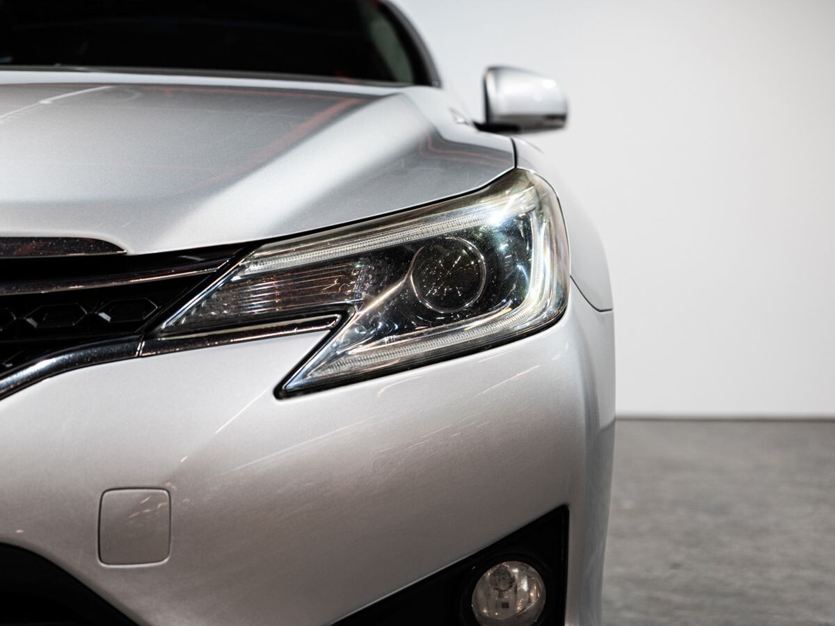 Toyota Mark X 2013 - фото автомобиля