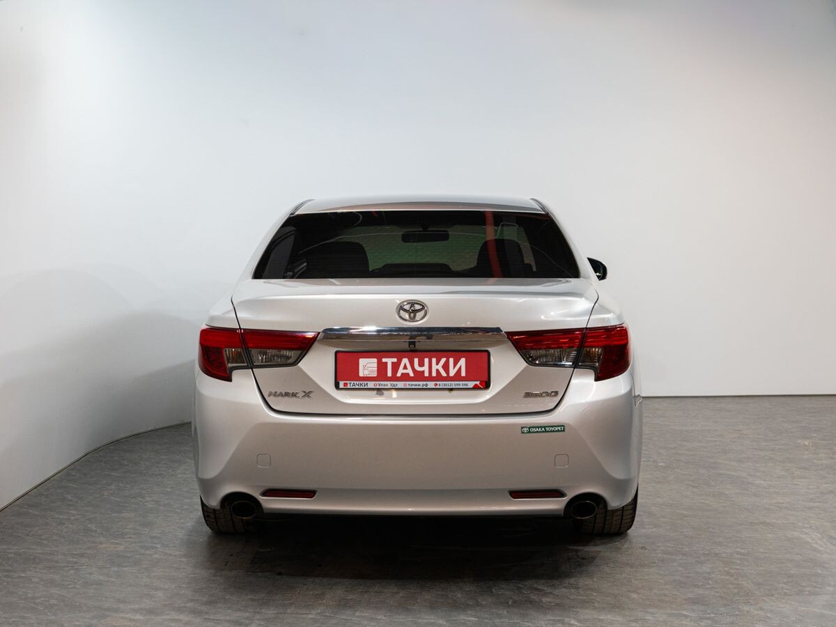 Toyota Mark X 2013 - фото автомобиля