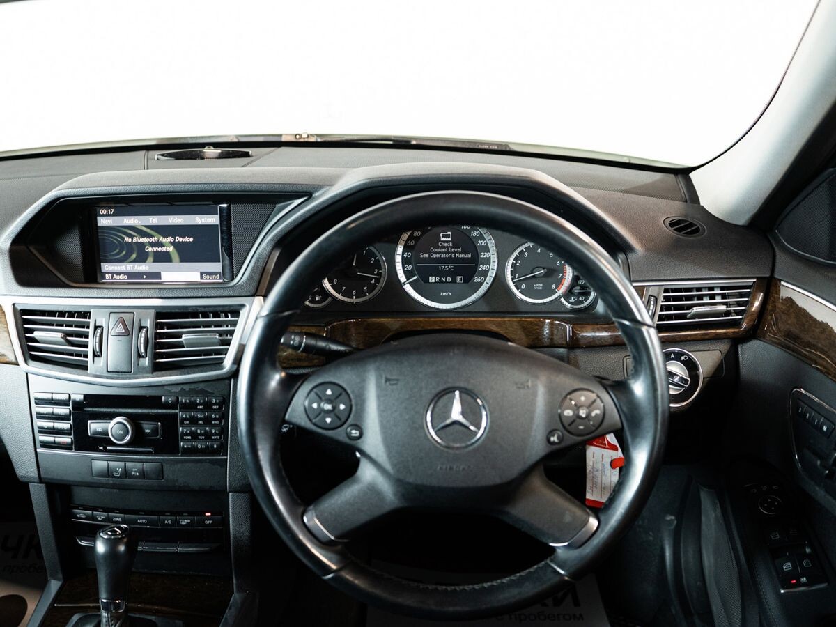 Mercedes-Benz E-Класс 2011 - фото автомобиля