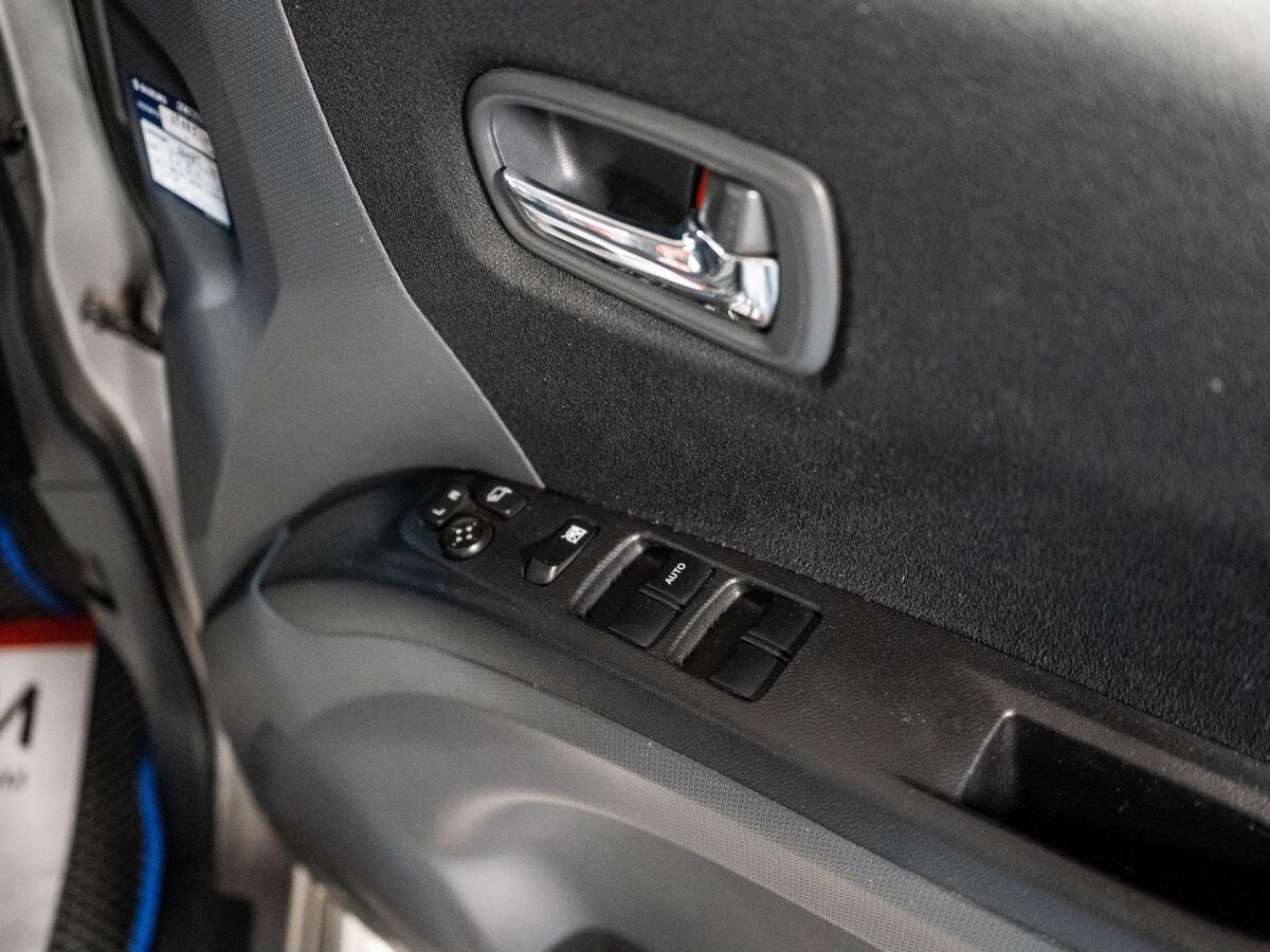 Suzuki Solio 2014 - фото автомобиля