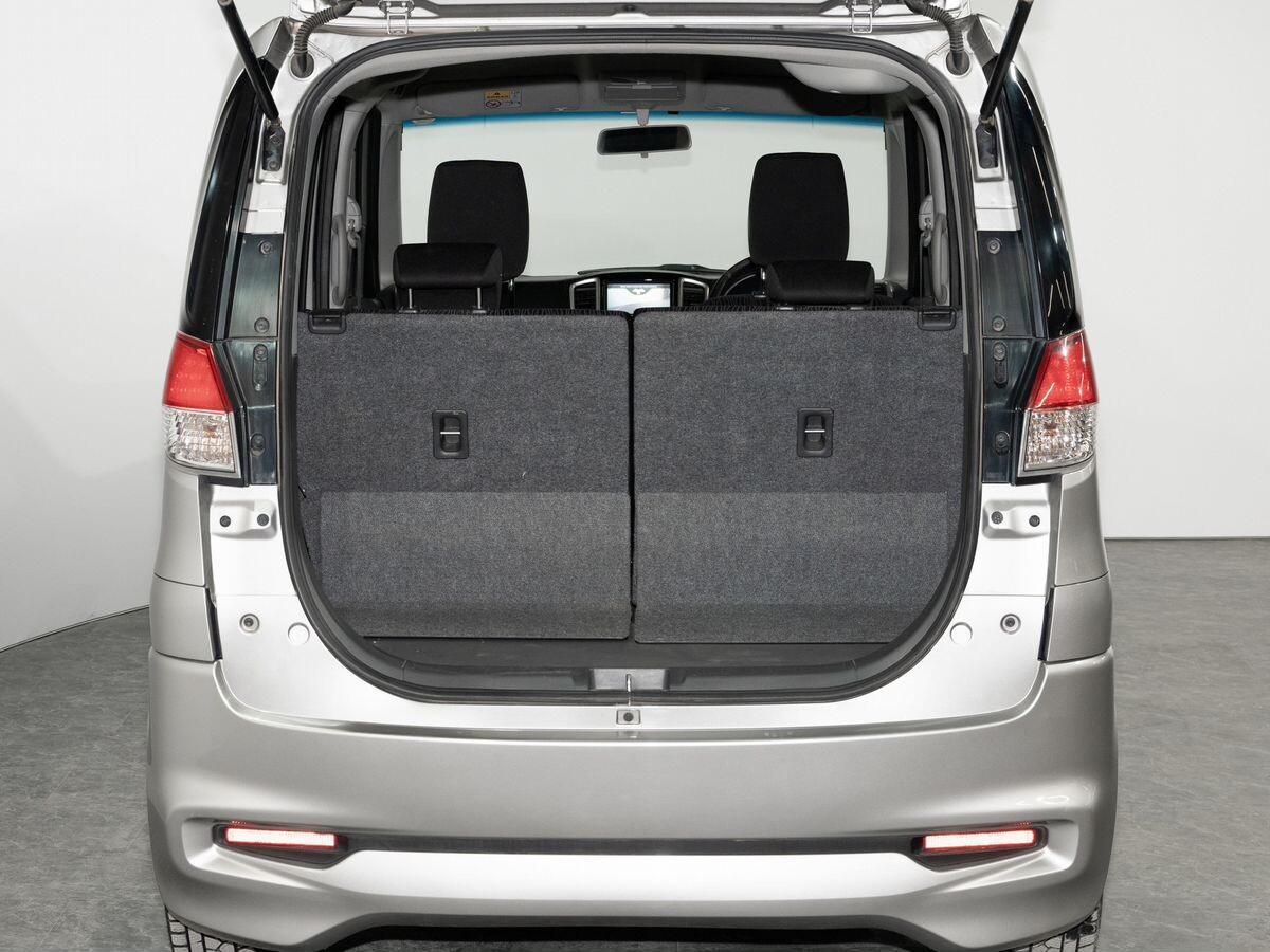 Suzuki Solio 2014 - фото автомобиля