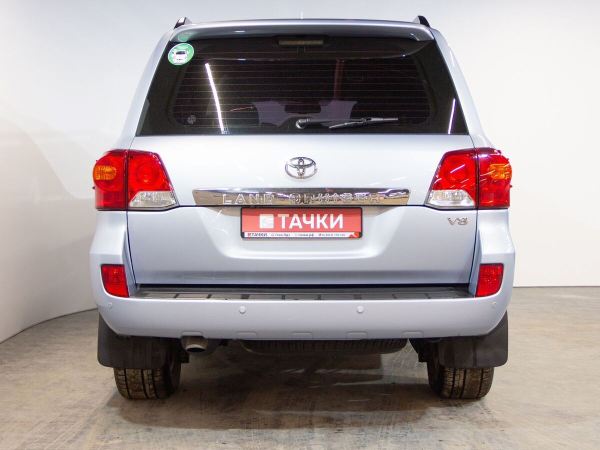 Toyota Land Cruiser 2013 - фото автомобиля