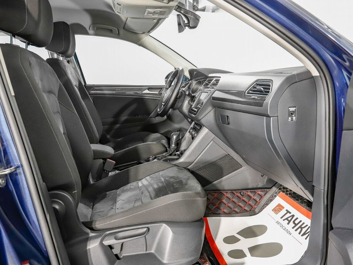Volkswagen Tiguan 2017 - фото автомобиля