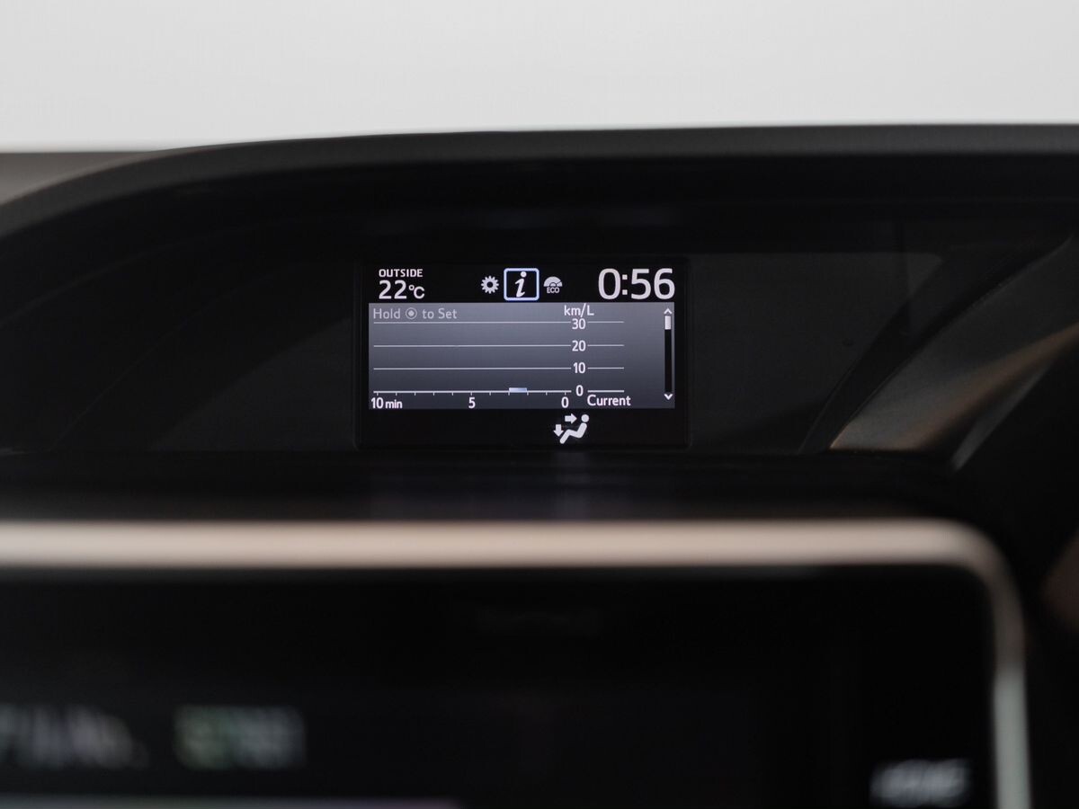 Toyota Noah 2019 - фото автомобиля