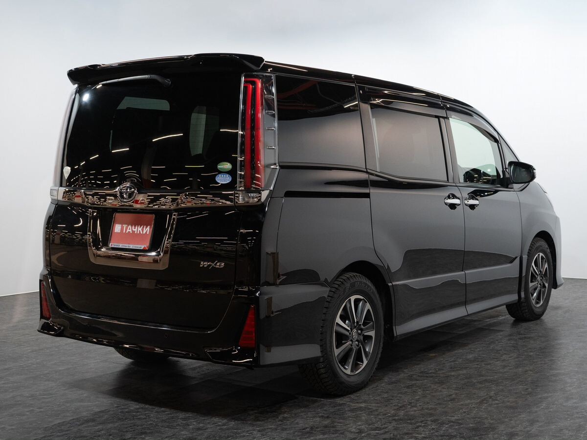 Toyota Noah 2019 - фото автомобиля