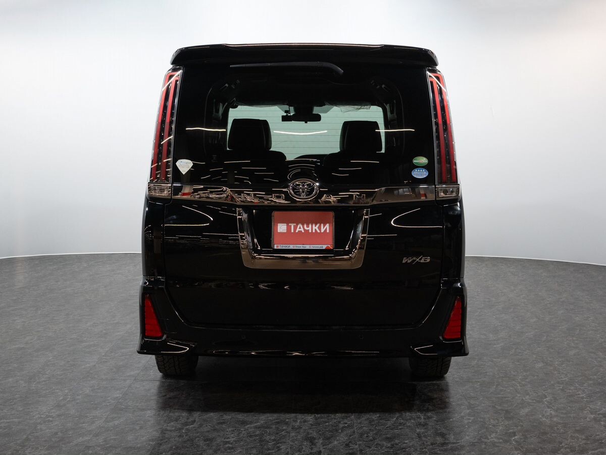 Toyota Noah 2019 - фото автомобиля