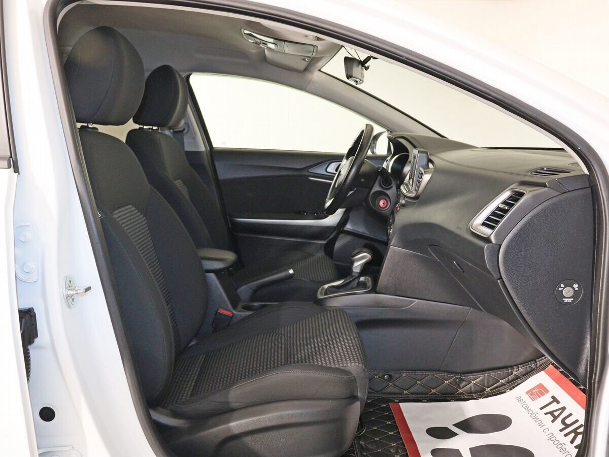 Kia Ceed 2018 - фото автомобиля