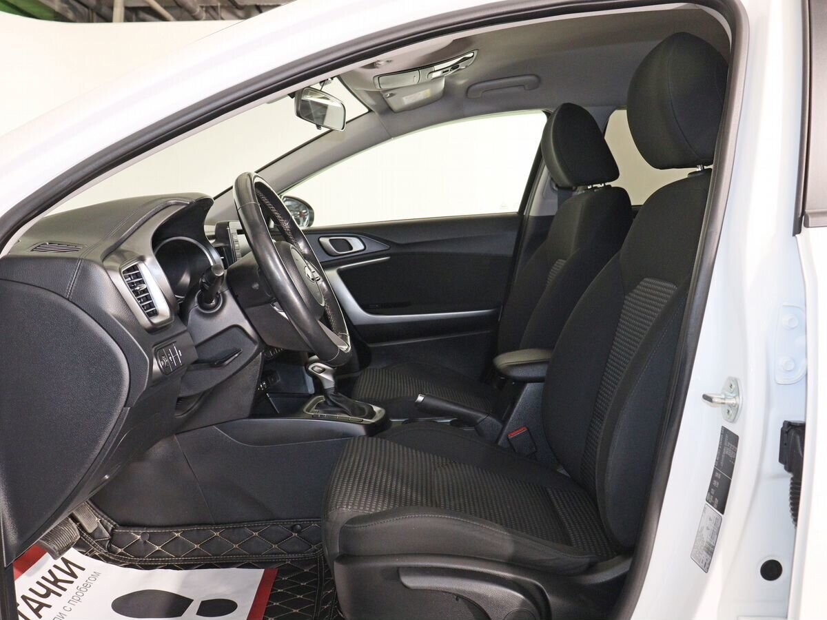 Kia Ceed 2018 - фото автомобиля