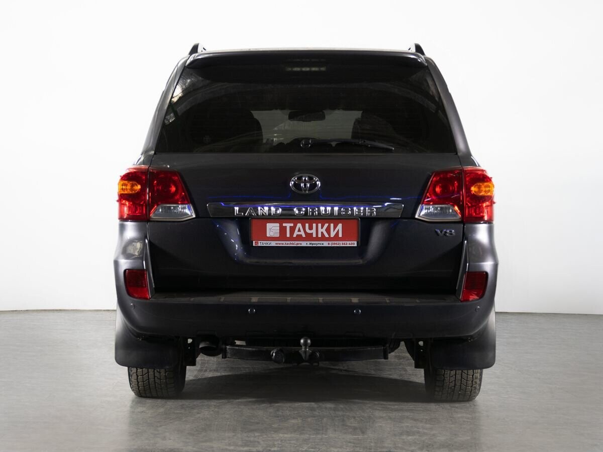 Toyota Land Cruiser 2012 - фото автомобиля