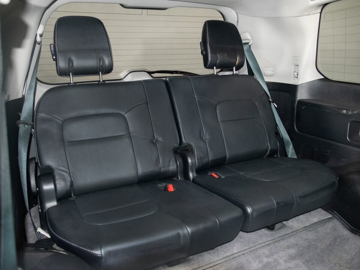 Toyota Land Cruiser 2012 - фото автомобиля