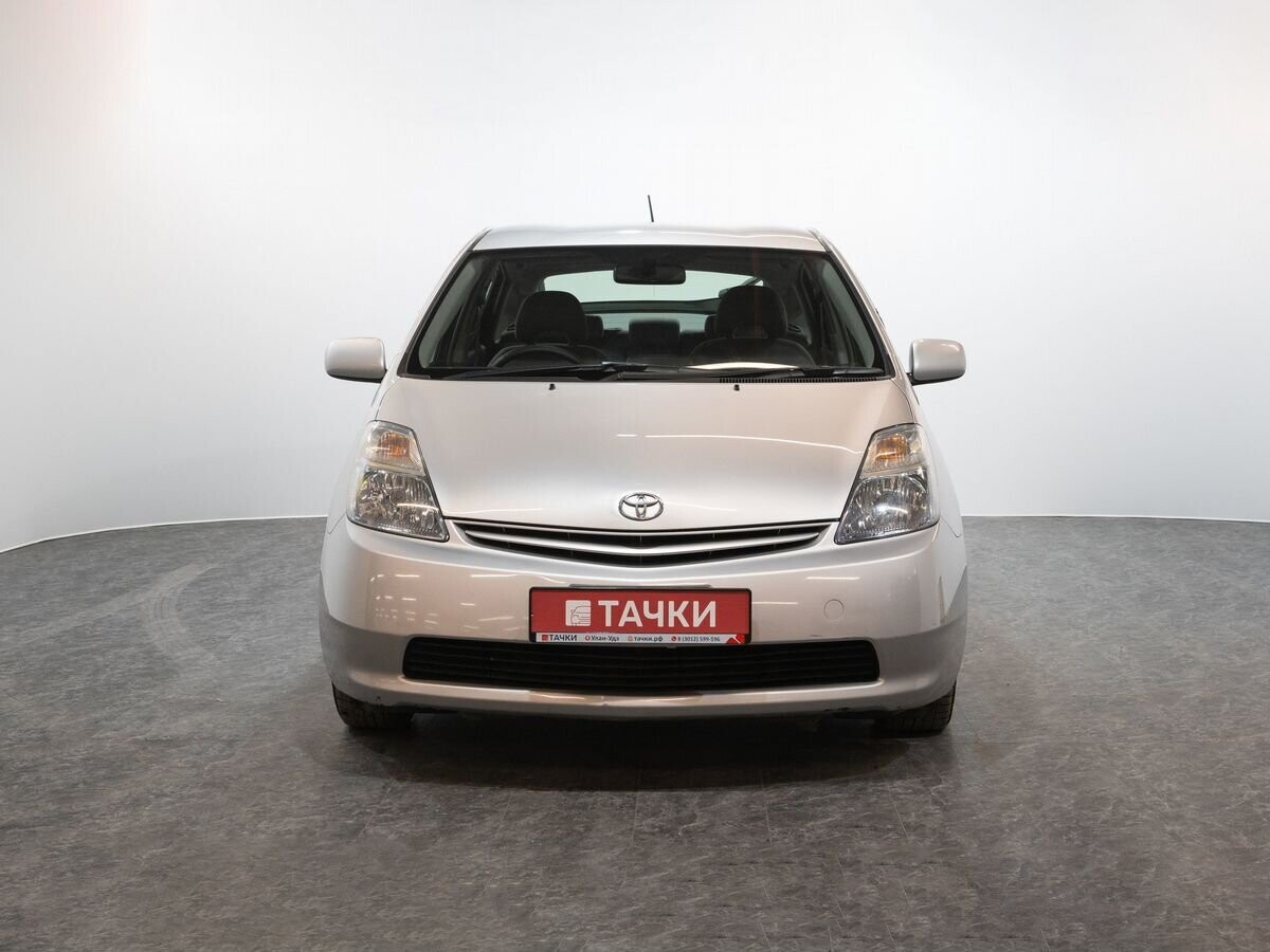 Toyota Prius 2010 - фото автомобиля