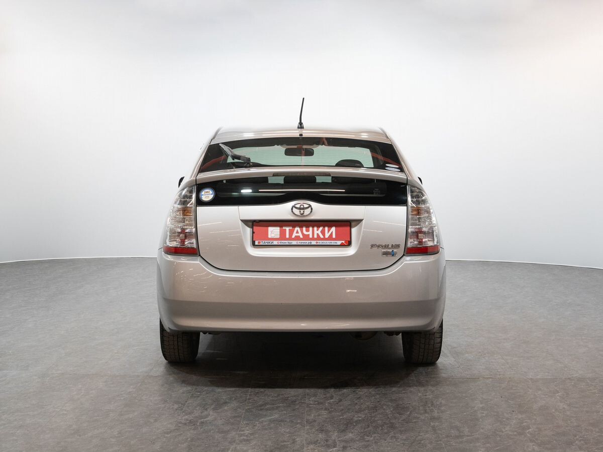 Toyota Prius 2010 - фото автомобиля