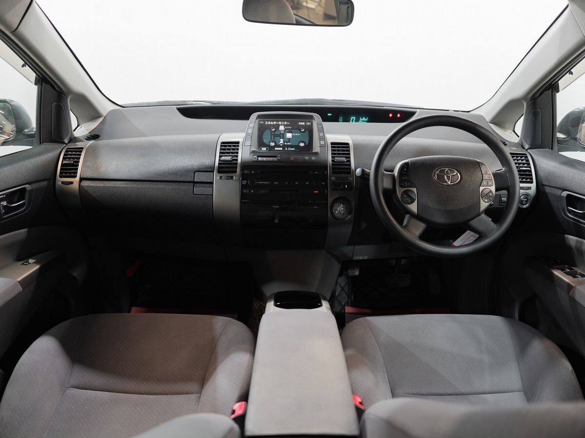 Toyota Prius 2010 - фото автомобиля