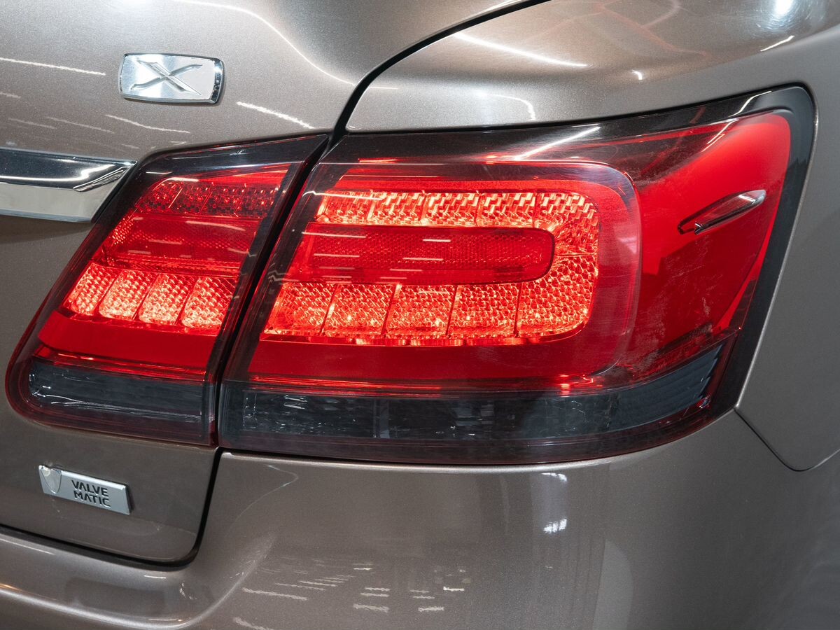 Toyota Premio 2018 - фото автомобиля