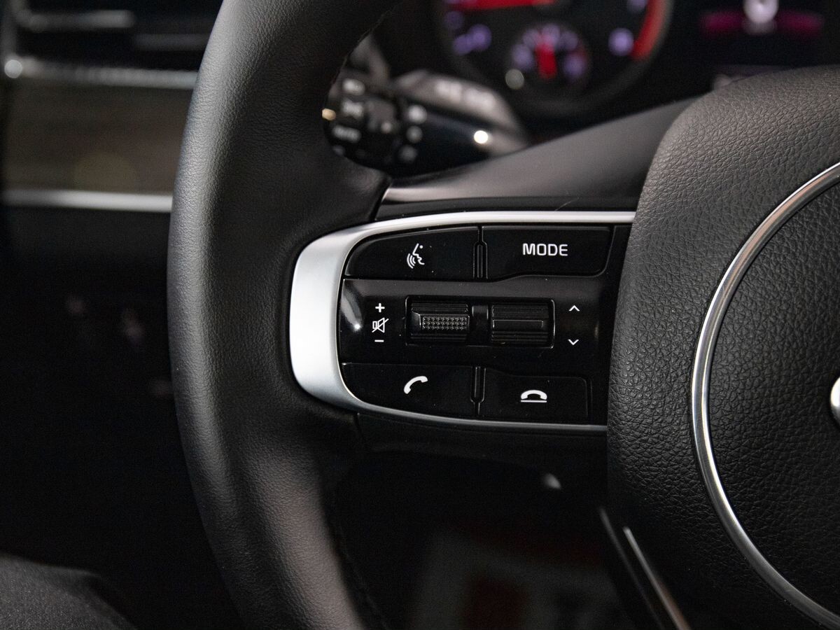 Kia K5 2021 - фото автомобиля