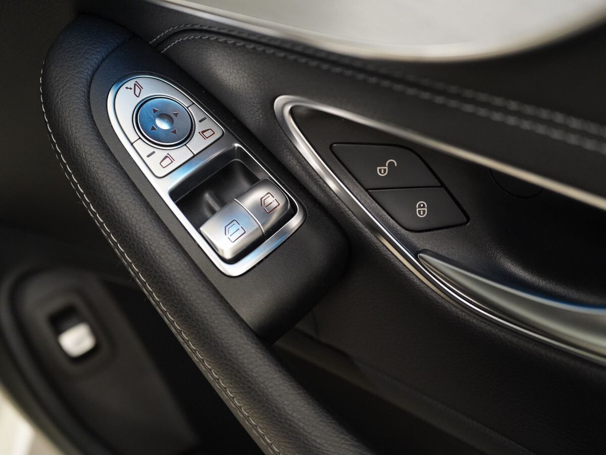 Mercedes-Benz C-Class 2016 - фото автомобиля