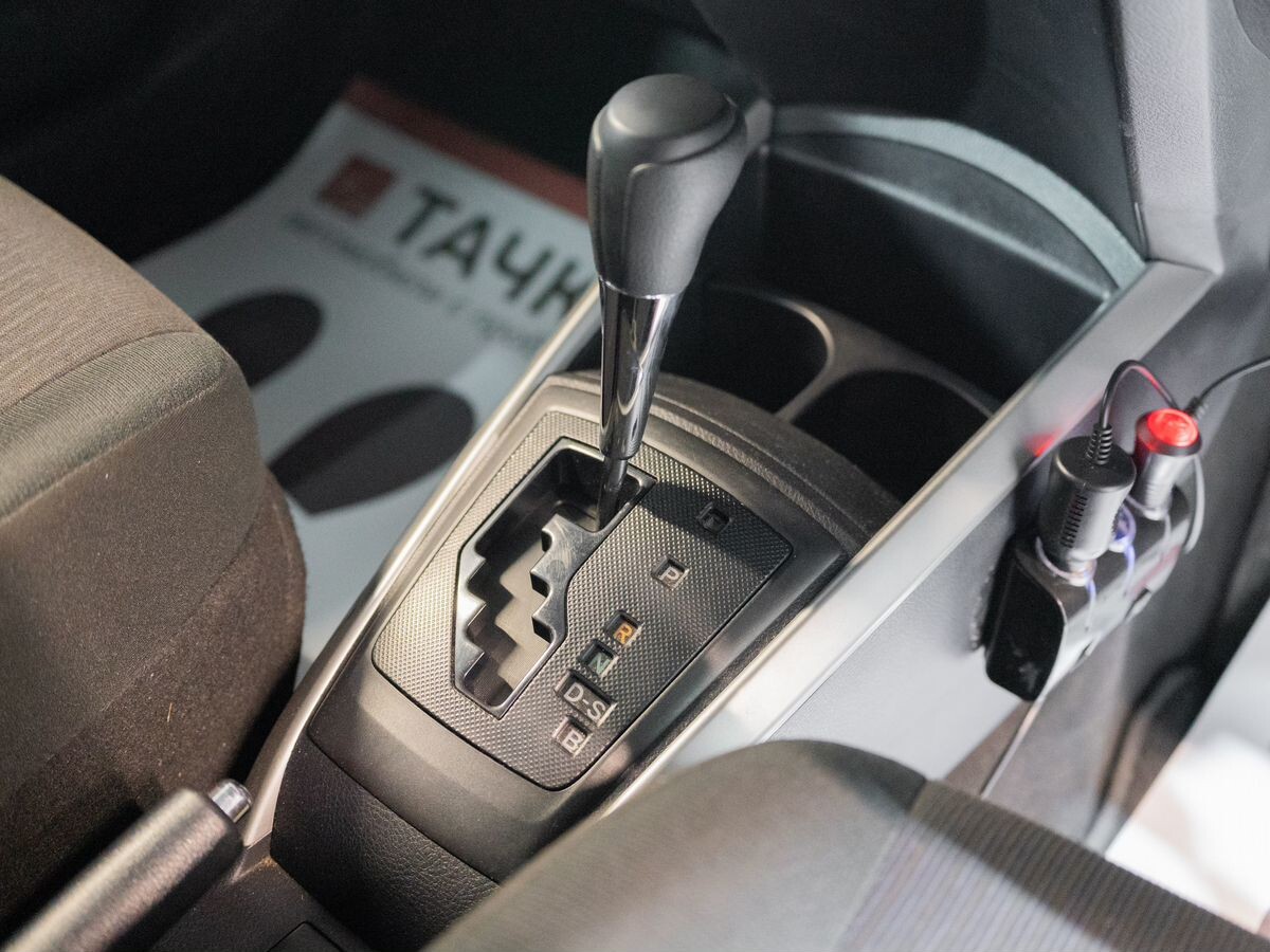 Toyota Corolla 2018 - фото автомобиля