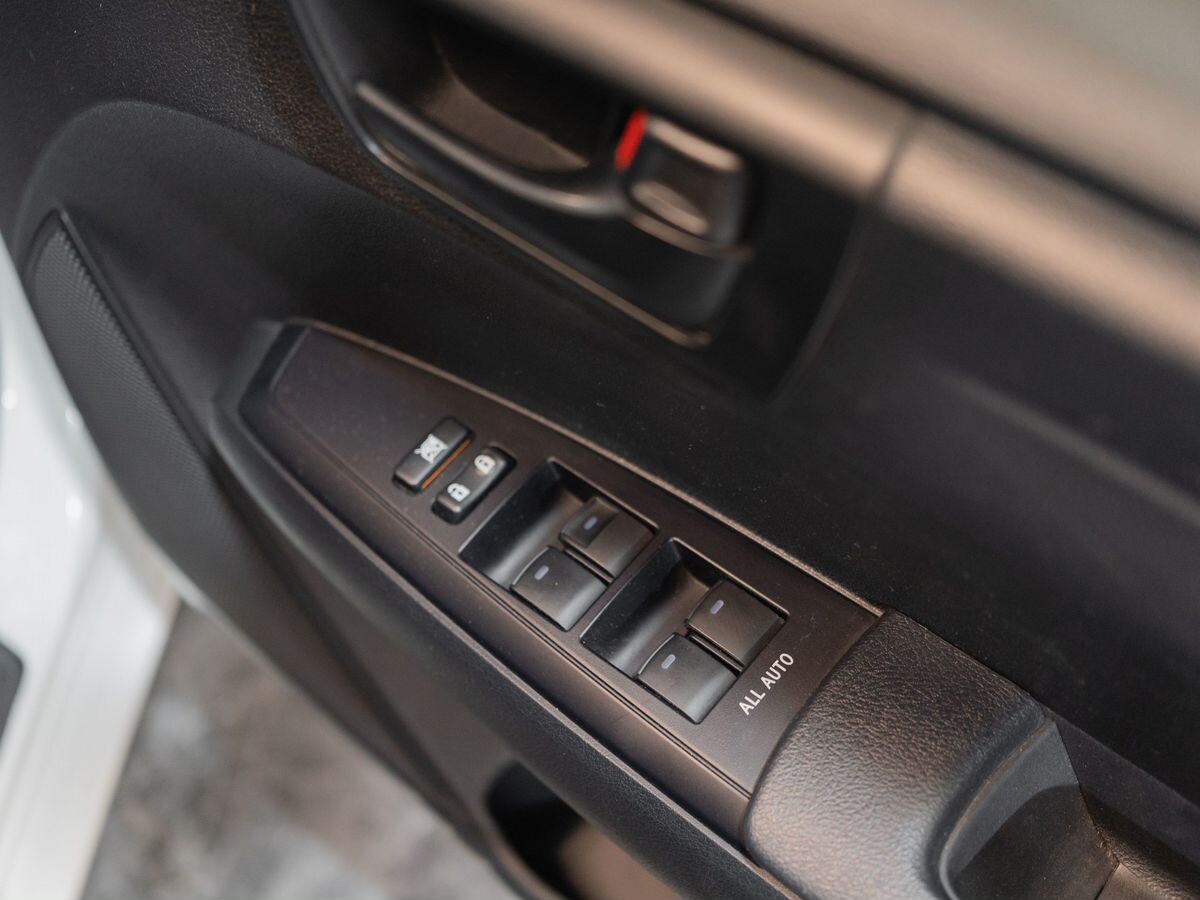 Toyota Corolla 2018 - фото автомобиля